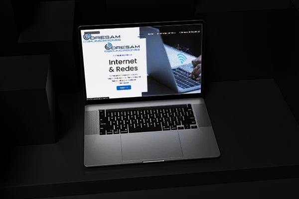 Estructura de interfaz web corporativa para Dresam Comunicaciones